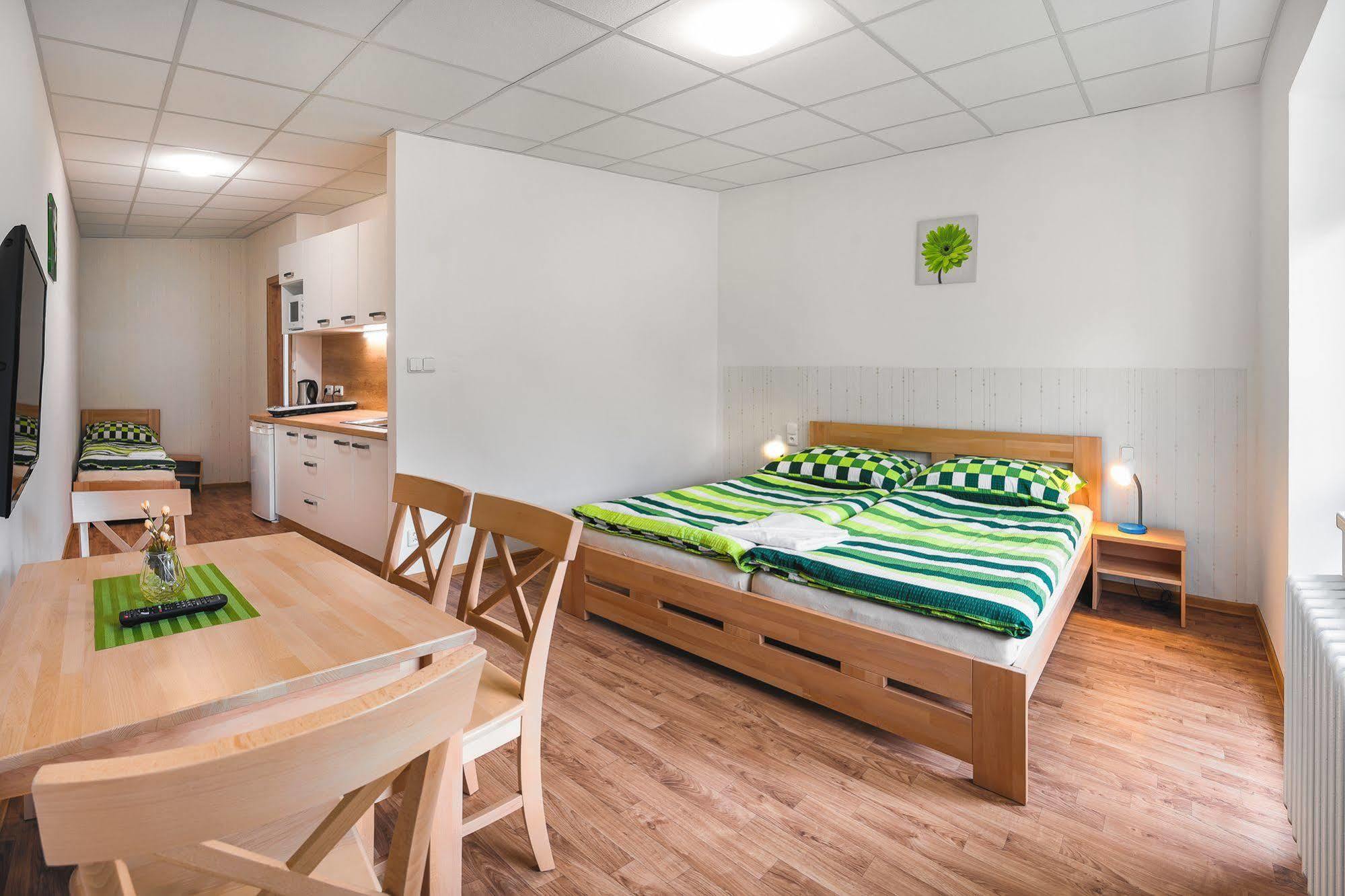 Penzion Havelka Apartmany Железна-Руда Экстерьер фото